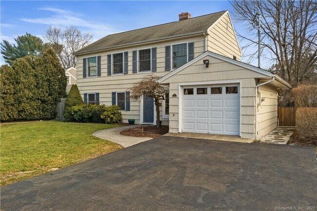 Foto del edificio - 29 Saddle Rd