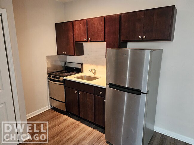 Foto del edificio - 1621 N Humboldt Blvd