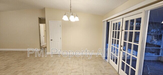 Building Photo - 703 Sunbury Ct