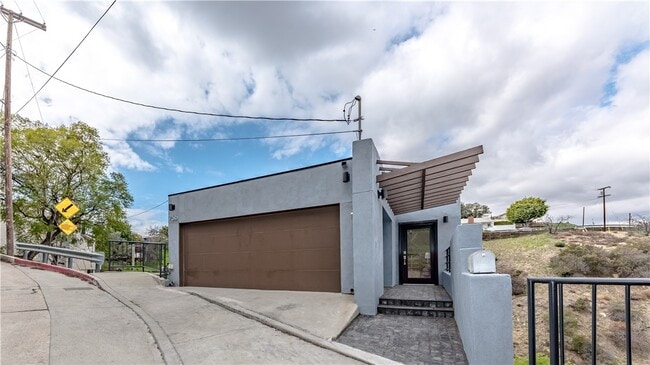 Building Photo - 756 Quail Dr