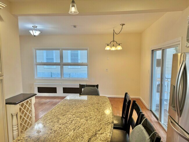 Mostradores espaciosos - 383 Dakota St