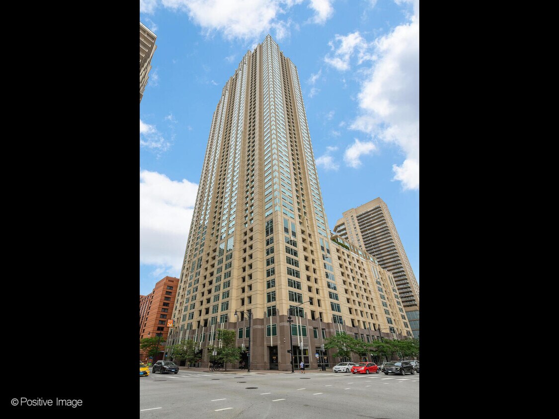 Foto principal - 33 W Ontario St