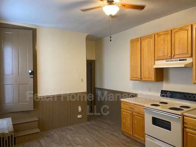 Foto del edificio - 129 N 2nd St