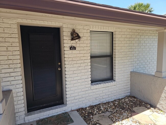 Building Photo - 1 Bed 1 Bath Near Downtown/Baldwin Park/Winter Park