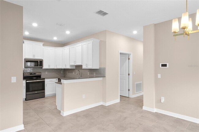 Building Photo - 1075 Quaker Rdg Ln
