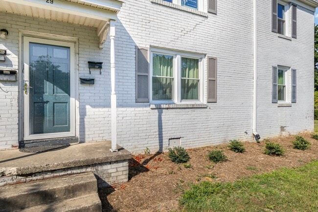 Building Photo - Brookwood Garden Condo