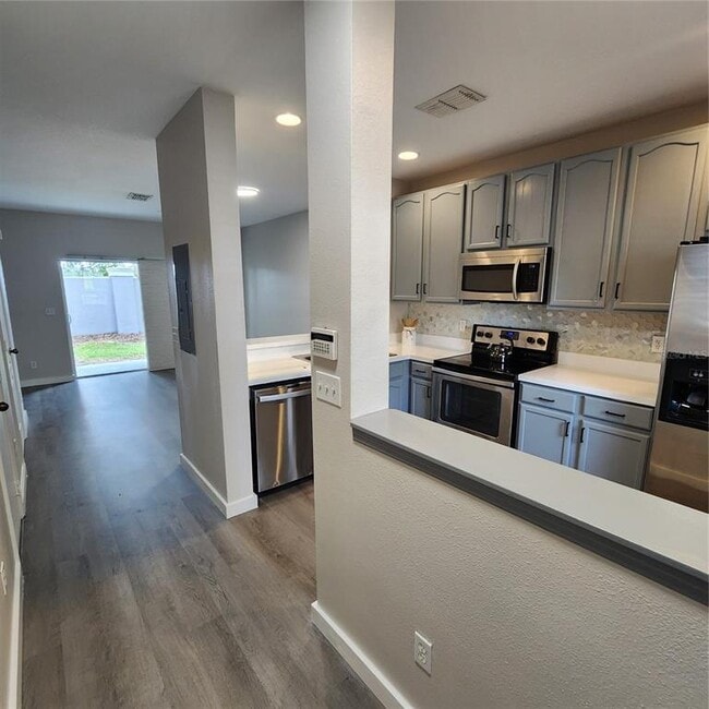 Building Photo - 10672 Savannah Wood Ct