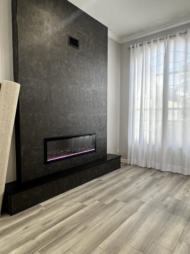 Foto del edificio - 14120 Reflection Lakes Dr