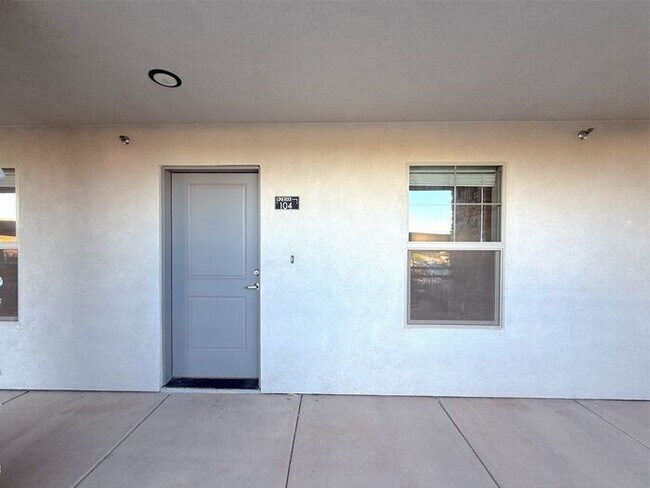 Foto del edificio - 2 bed, 1 bath Condo
