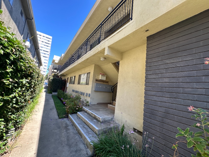 Foto principal - 1262 Granville Ave