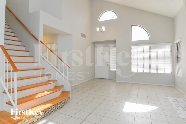 Foto del edificio - 7034 Rusty Nail Way