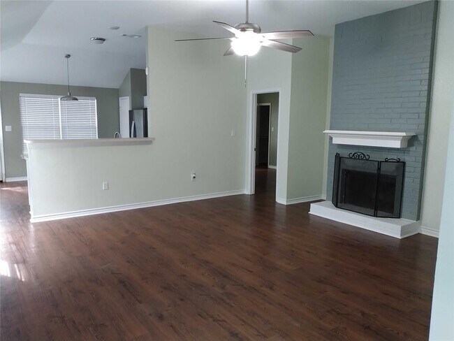 Building Photo - 16795 Cottonwood Ln