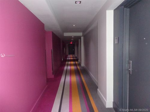 Foto del edificio - 500 Brickell Key Dr