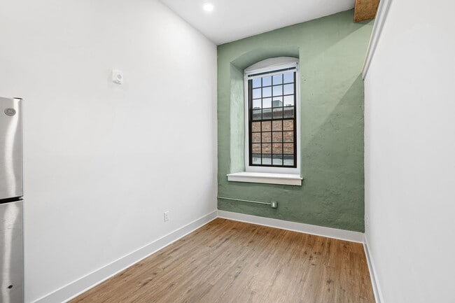 Building Photo - Trent Manayunk