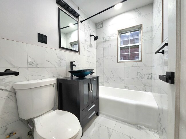 Foto del edificio - 85 Forest Hill Pkwy