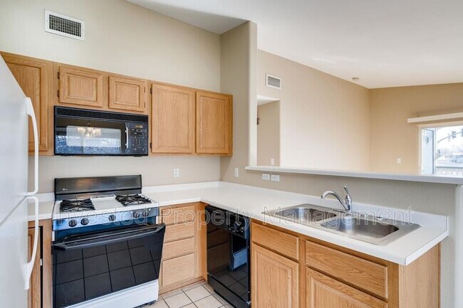 Building Photo - 3975 E Canyon Ranch Rd