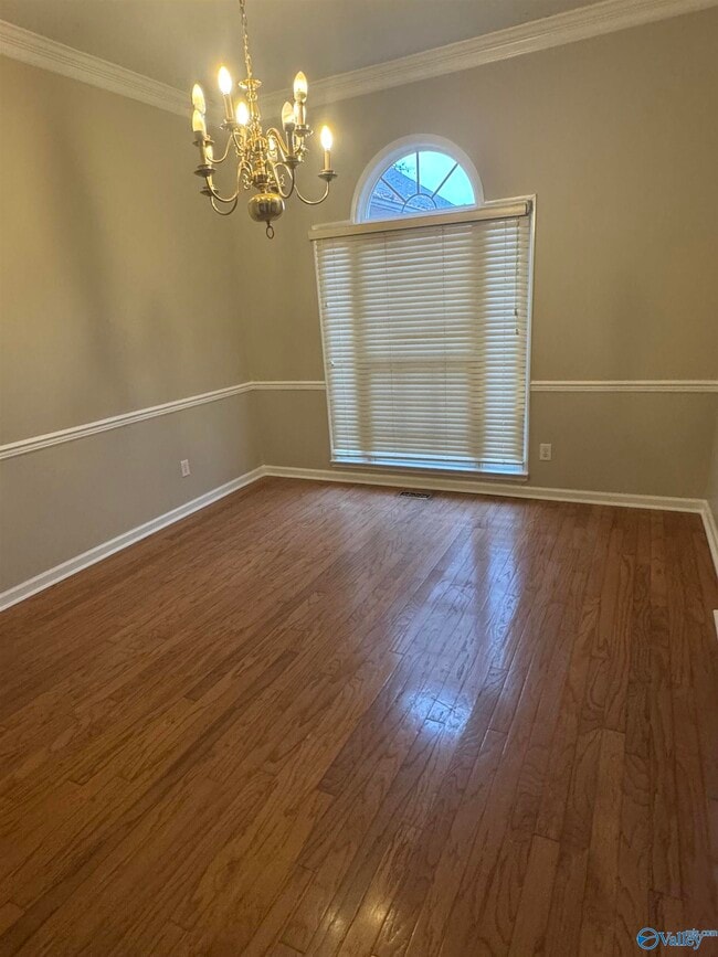 Building Photo - 113 Montrose Dr