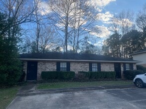 Building Photo - 1133-1135 Sybil Dr