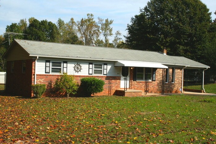 Primary Photo - 6135 Paylor St