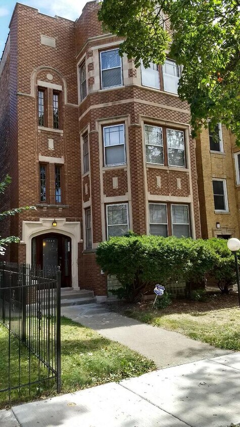 Primary Photo - 8049 S Vernon Ave