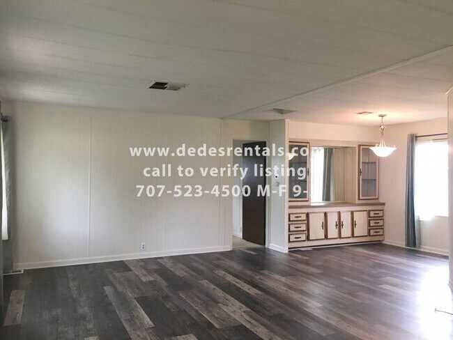 Foto del edificio - 211 Arboleda Dr