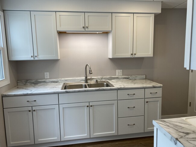Kitchen - 403 Webster St