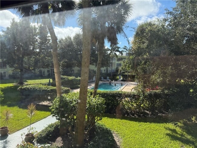 Foto del edificio - 1100 Ponce De Leon Cir