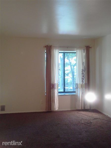 Building Photo - 27330 Arborway Rd