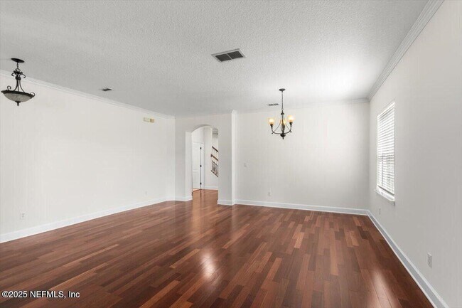 Foto del edificio - 336 Edge of Woods Rd