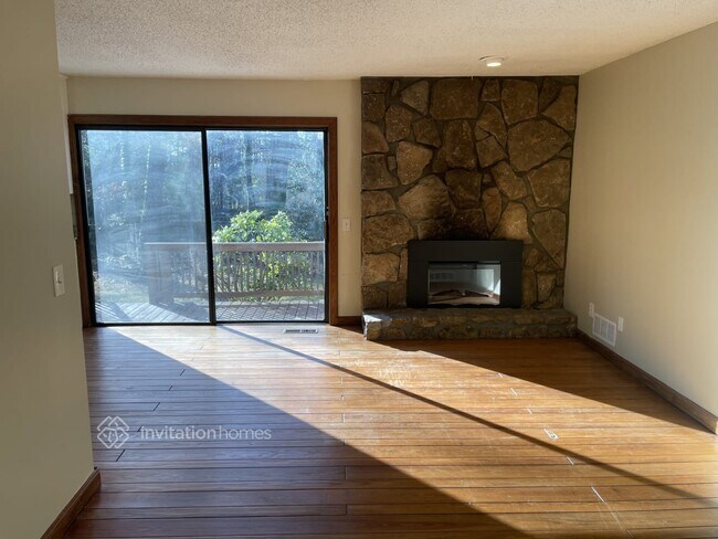 Building Photo - 2828 Gracewood Dr
