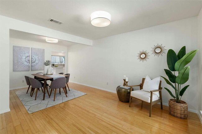 Building Photo - 2151 Barton Hills Dr