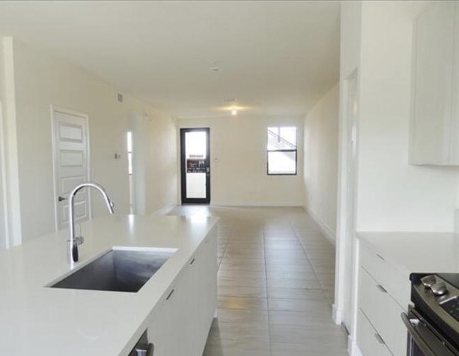 Building Photo - 7809 NW 104th Ave