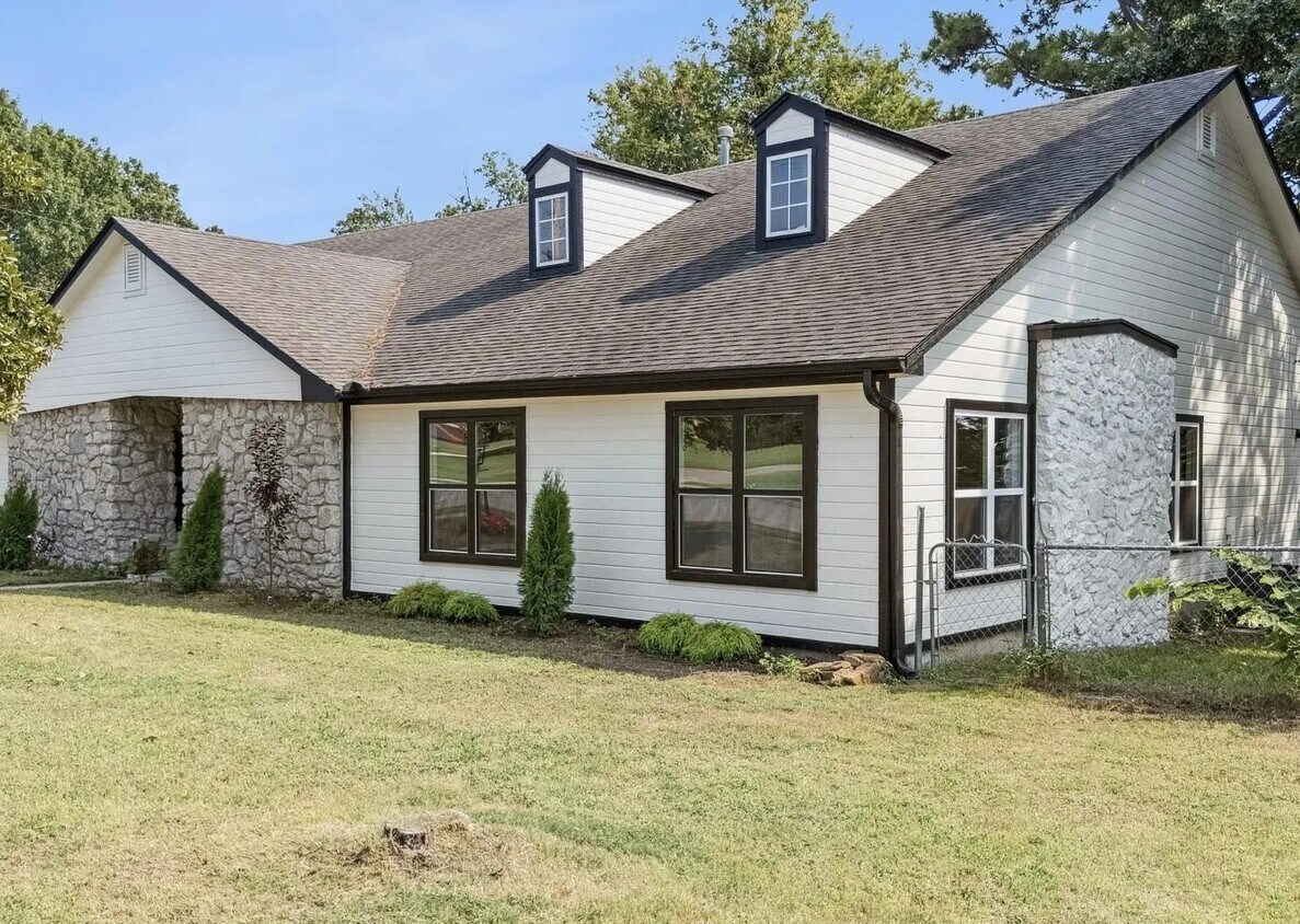 Foto del edificio - 610 W Fairview St