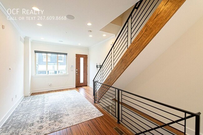 Building Photo - Point Breeze Three Bed Home
