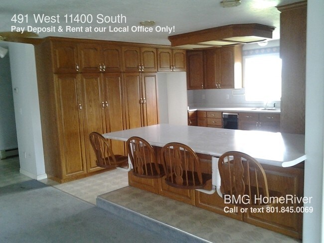 Building Photo - 491 W 11400 S