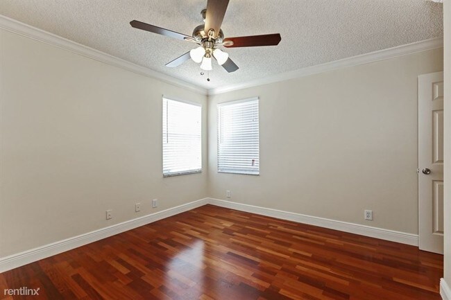 Building Photo - 4 br, 2.5 bath House - 15083 SW 19th St
