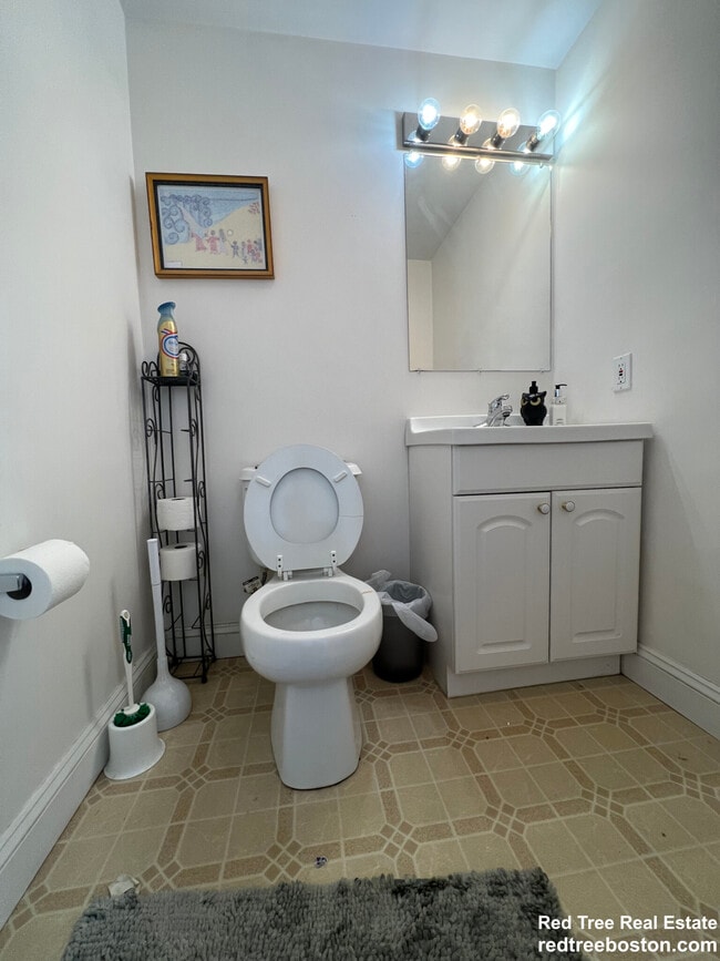 Foto del edificio - 8-10 Glencoe St. Unit 3