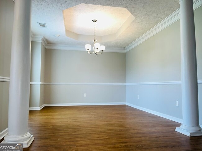 Foto del edificio - 111 Dixie Creek Dr