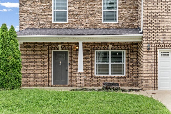 Foto del edificio - 880 Cherry Blossom Ln