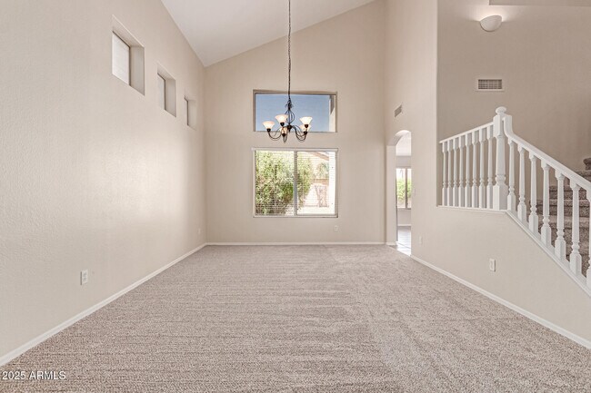 Foto del edificio - 2302 E Torrey Pines Pl