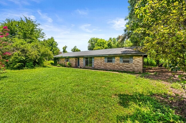 Building Photo - 1021 Lutz Loop