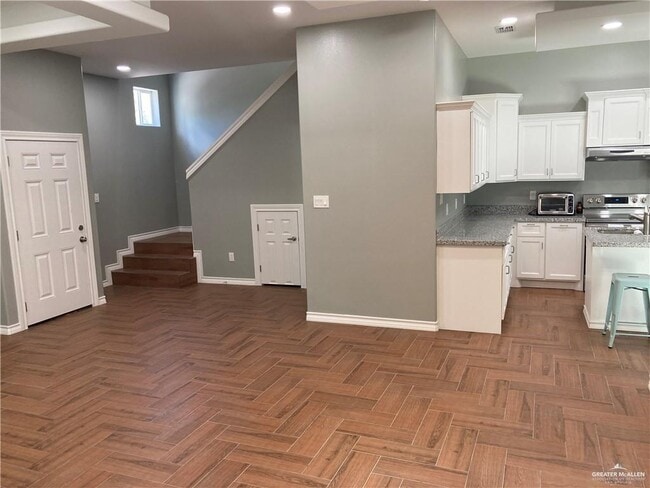 Foto del edificio - 18 S 6th St