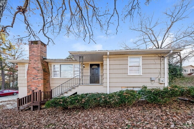 Building Photo - 2568 Forestdale Blvd