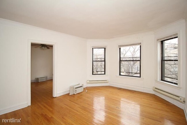 Foto del edificio - 1200 W Wellington Ave