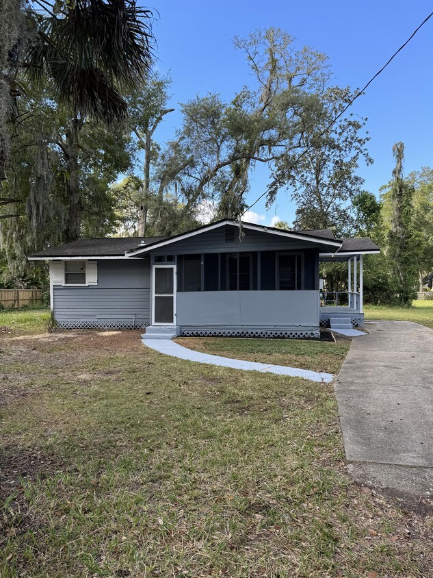 Foto principal - 11245 Fort Caroline Rd