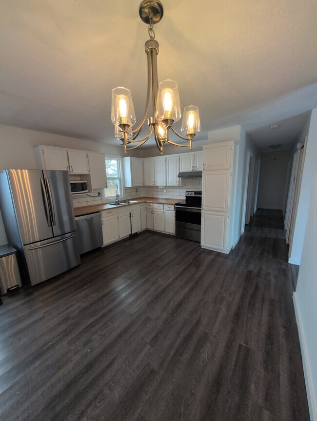 Photo du bâtiment - 8307-8398 98 Ave