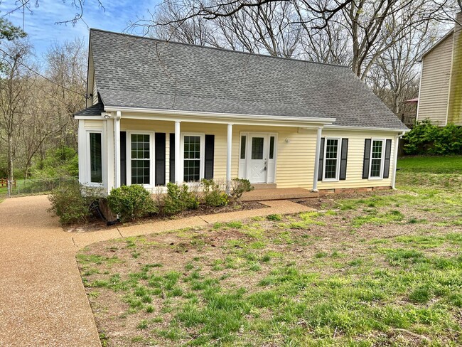 Building Photo - Updated 3 Bed, 2.5 Bath Single Family Home