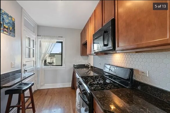 Kitchen - 906 S Elmwood Ave
