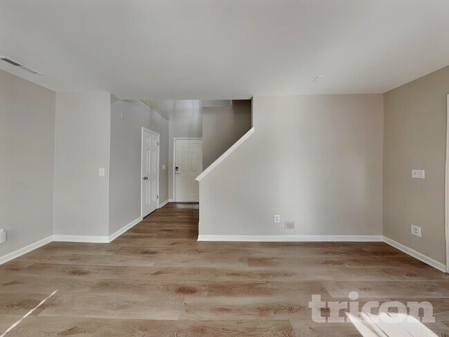 Foto del edificio - 3929 Grandover Dr