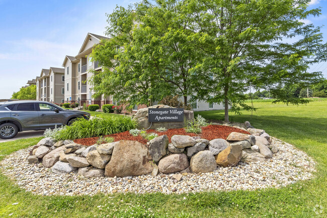 Building Photo - Stonegate Village Apartments